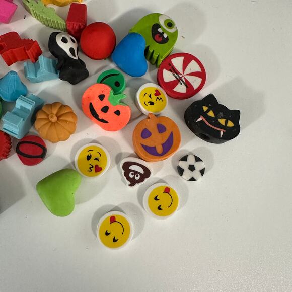 Lot of Vintage Y2K school erasers Mixed fun erasers 34 in all - Picture 3 of 4